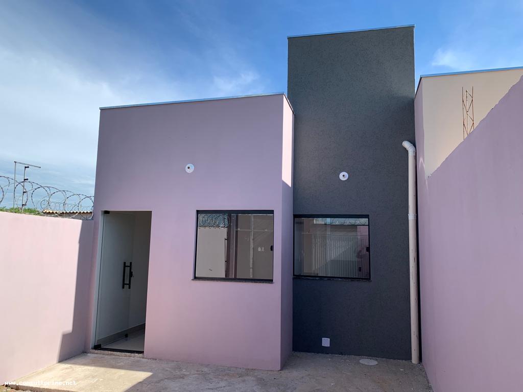 Casa à venda com 2 quartos, 100m² - Foto 1