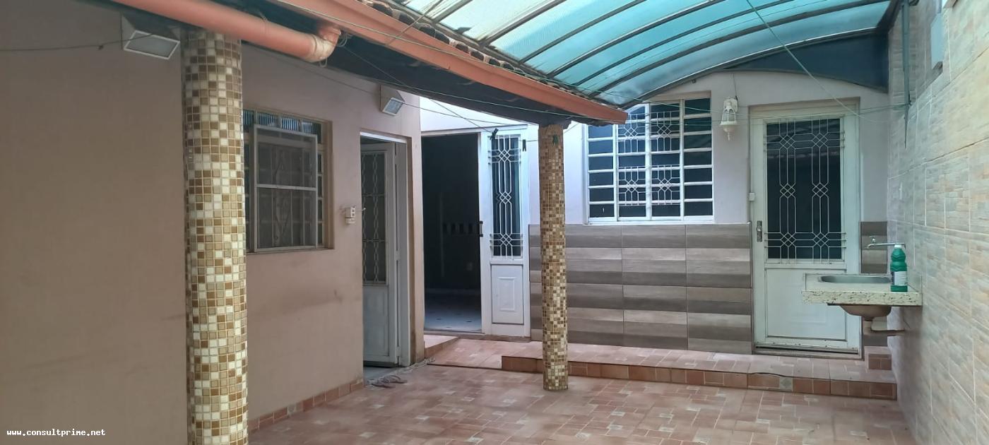 Casa à venda com 6 quartos, 240m² - Foto 7