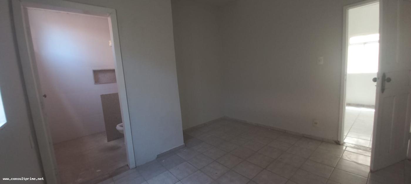 Casa à venda com 8 quartos, 250m² - Foto 21