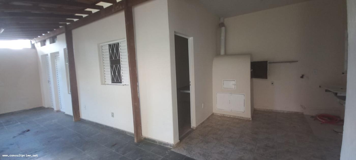 Casa à venda com 8 quartos, 250m² - Foto 30