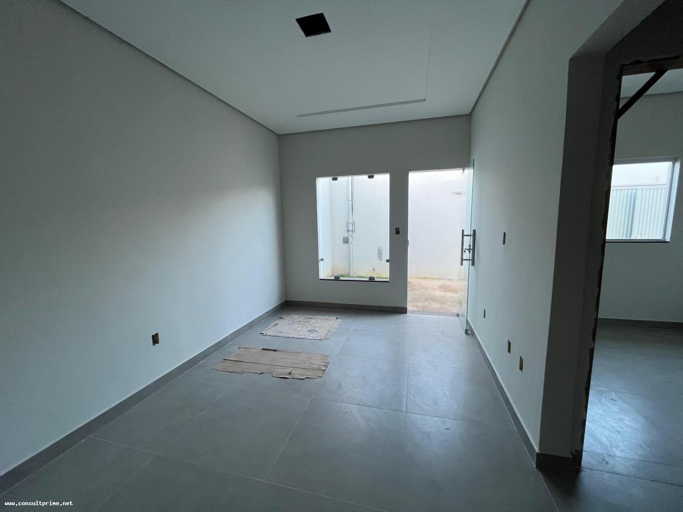 Casa à venda com 2 quartos, 90m² - Foto 2