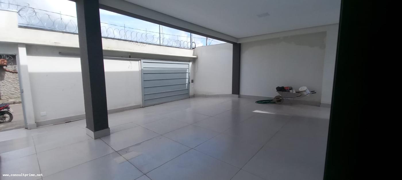 Casa à venda com 3 quartos, 360m² - Foto 2